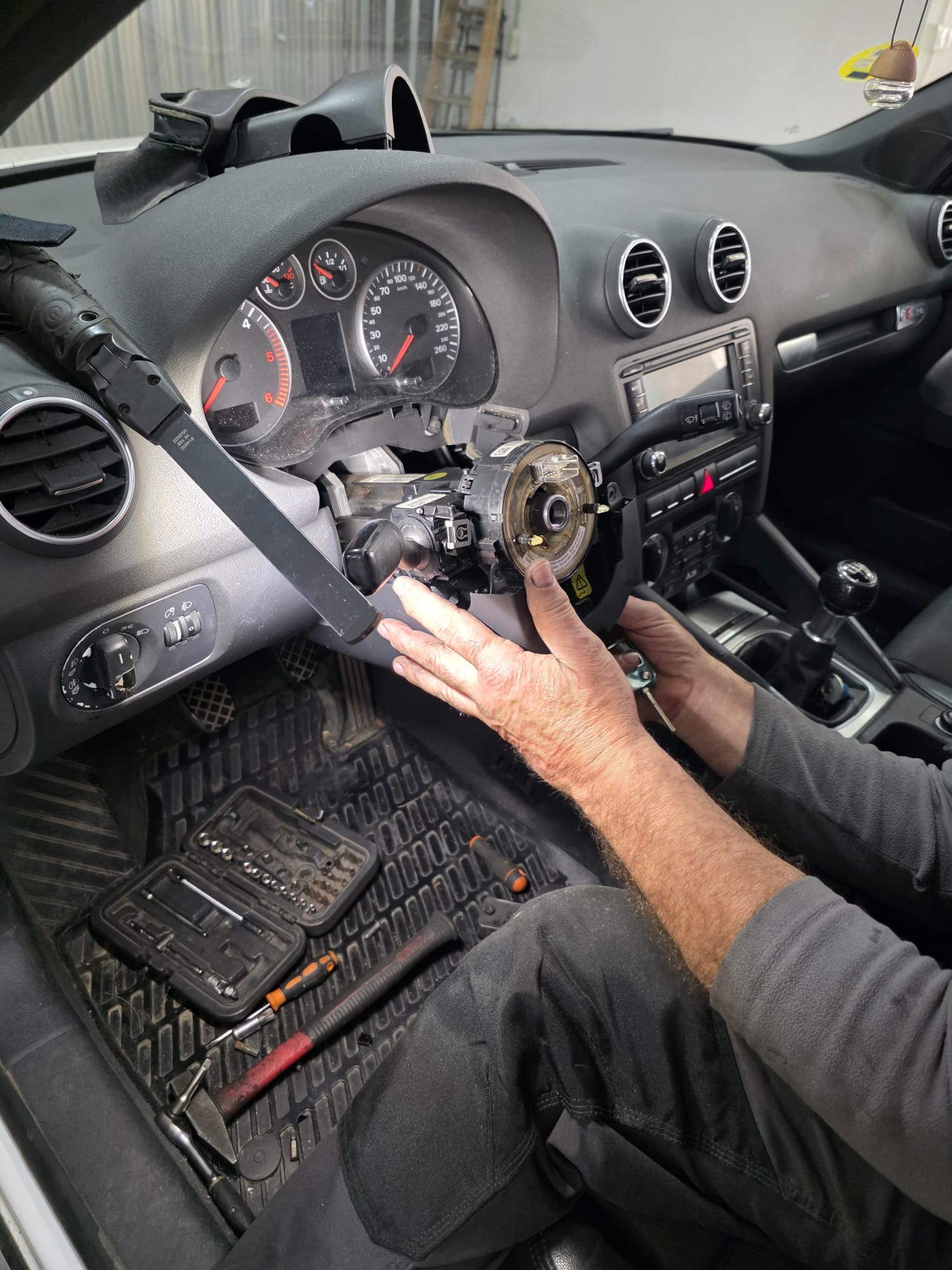 Componentes bombín Audi